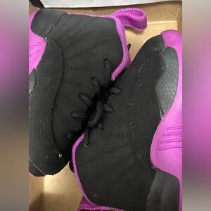 JORDAN 12 RETRO HYPER VIOLET